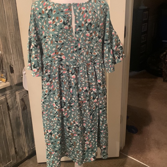 GiGio Dress - Picture 3 of 7